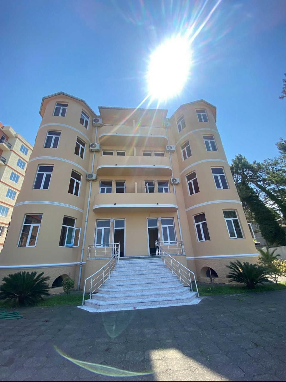 Гостиница на первой линии в Кобулети, пр. Тамар Мепе